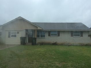 106 N Bristow Ave, Moore, OK 73160