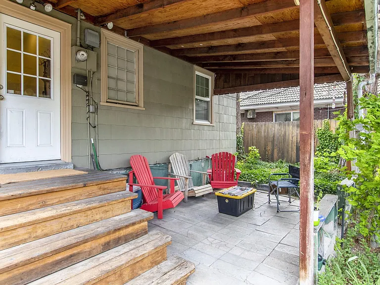 1121 S Denver St — Photo 15