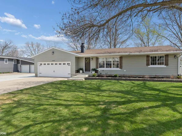 1802 S Shore Dr, Clear Lake, IA 50428