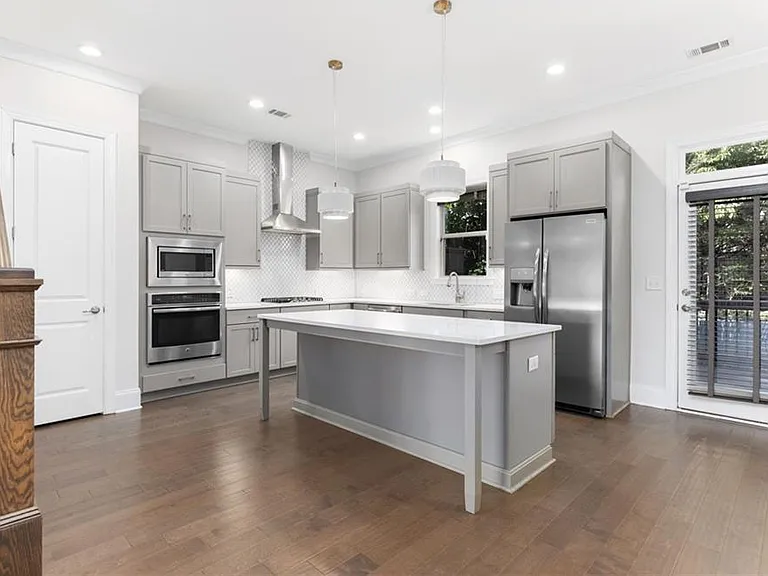 1394 Doublegate Dr — Photo 2