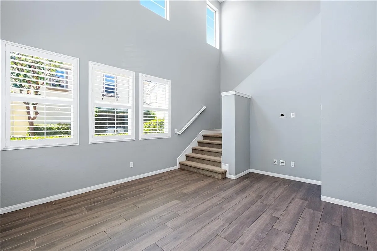 35 Lomada Street — Photo 3