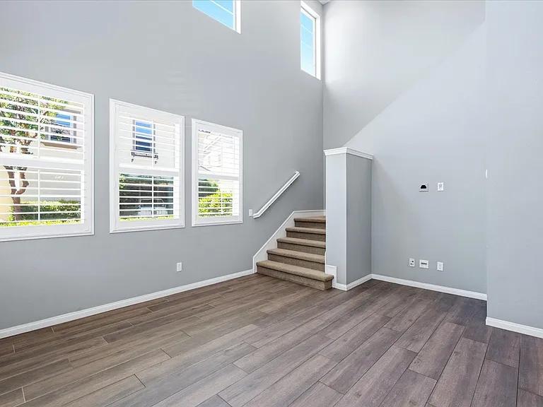 35 Lomada St — Photo 3
