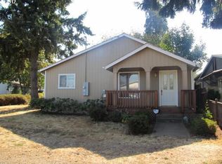 202 W 3rd St, Molalla, OR 97038