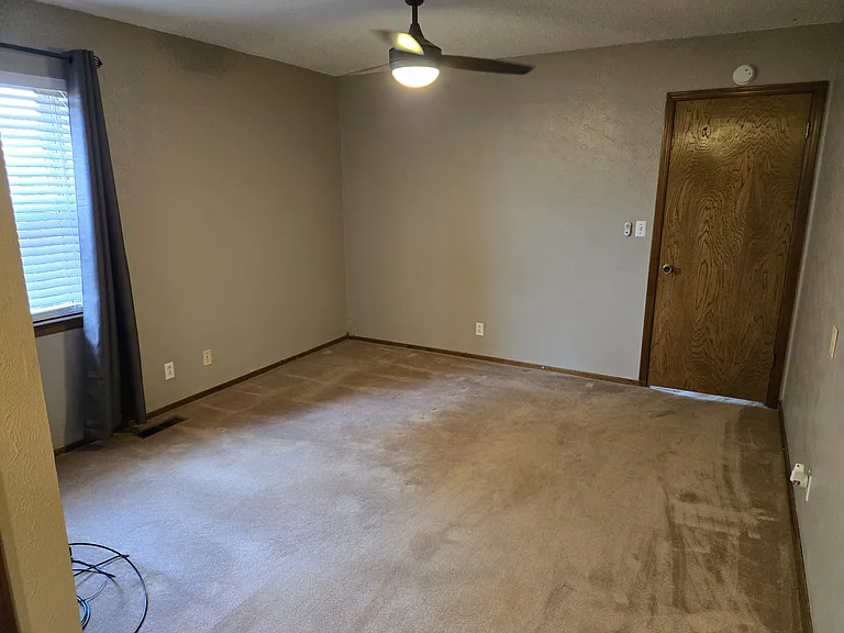 5625 Fountain Head Dr — Photo 14