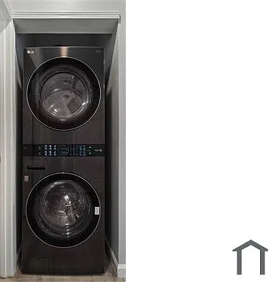Studio, $999 — Photo 4