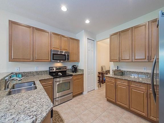 4th image of 1365 Mariposa Cir #7105