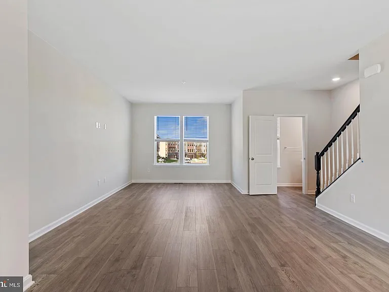 418 Carroll Walk Ave — Photo 7