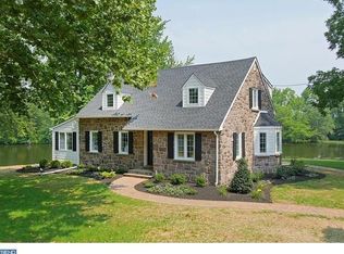 22 Laytons Lake Dr, Carneys Pt, NJ 08069