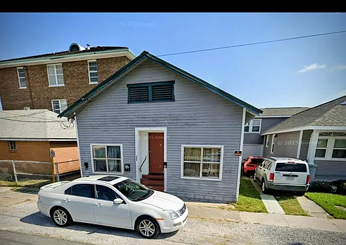539 Avenue A #B Photo 1