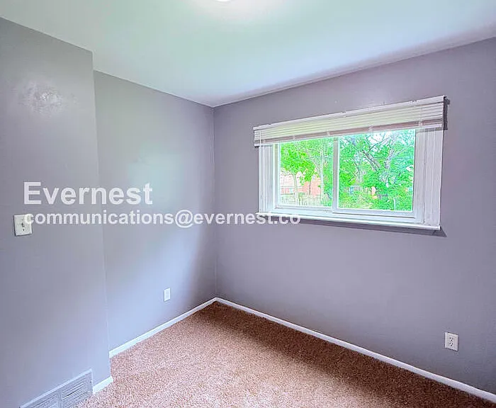 12121 Montrose St — Photo 13
