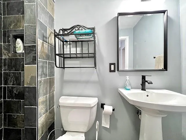 284 William Nye Dr SE — Photo 20