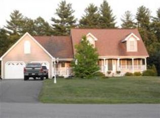3 Landing Ct, Litchfield, NH 03052
