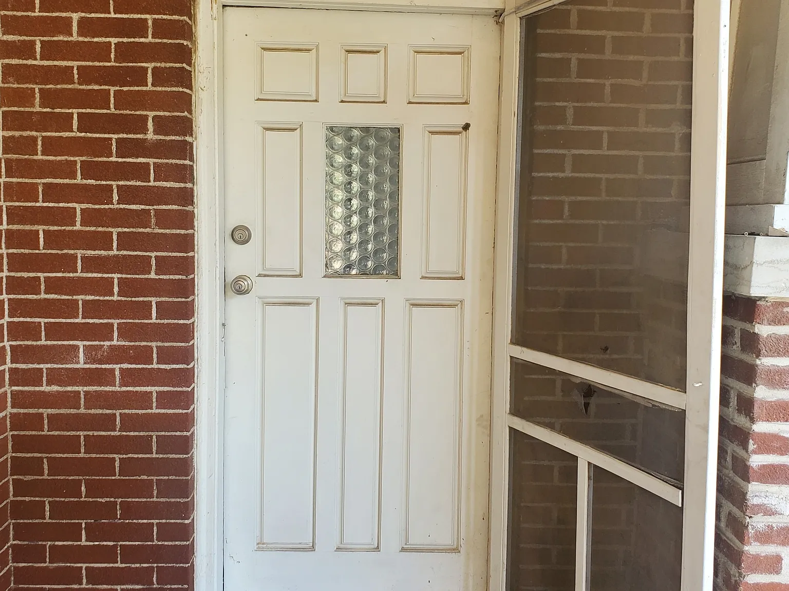 Studio, $995 — Photo 3
