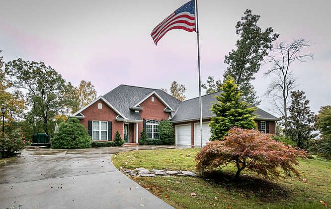 1st image of 8018 Mountain Ridge Dr