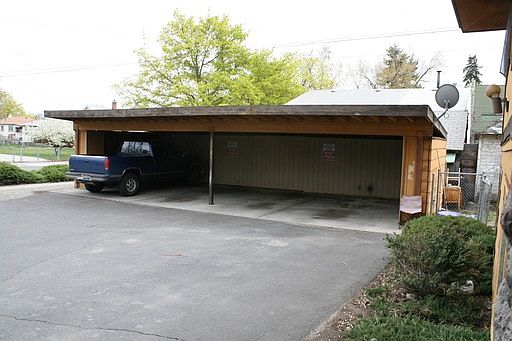 2nd image of 2628 E Wellesley Ave
