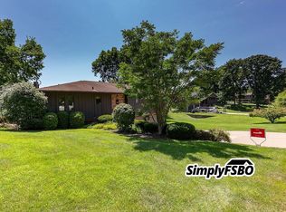 2046 Woodlawn Ave, East Moline, IL 61244