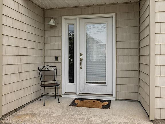 5th image of 4821 Lee Ave