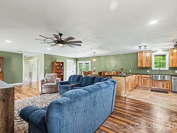 3rd image of 29440 Nelson Mountain Rd