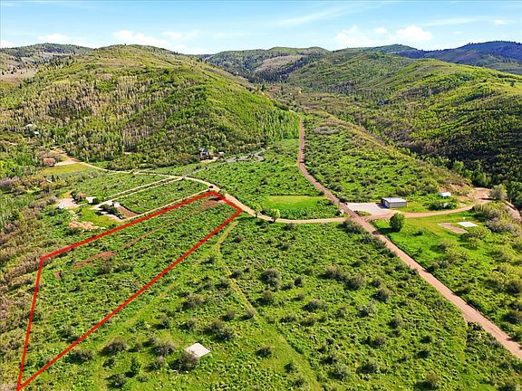 3rd image of 946 Mill Rd