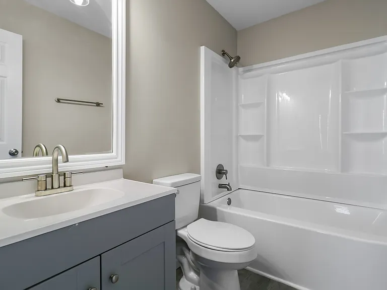 106 Alexander Blvd — Photo 24
