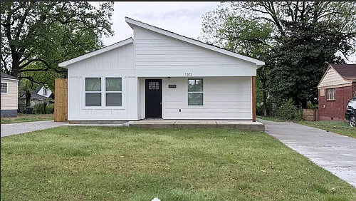 1373 S Cooper St Photo 1