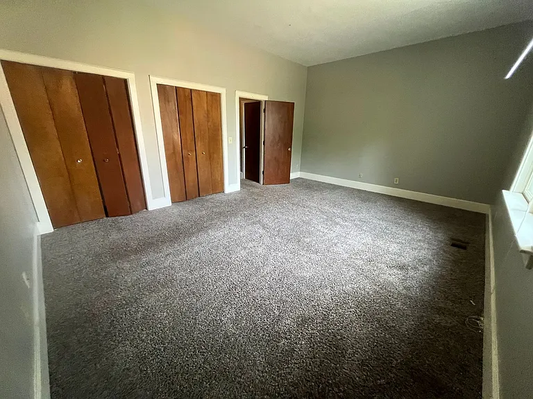2322 W. Chestnut — Photo 9