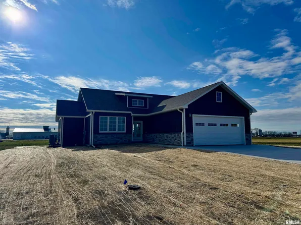 618 W North St, Mount Sterling, IL 62353