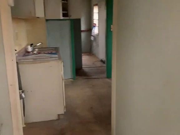 5th image of 216 E Willow Dr