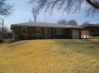 4120 Rexford Dr, Saint Louis, MO 63125