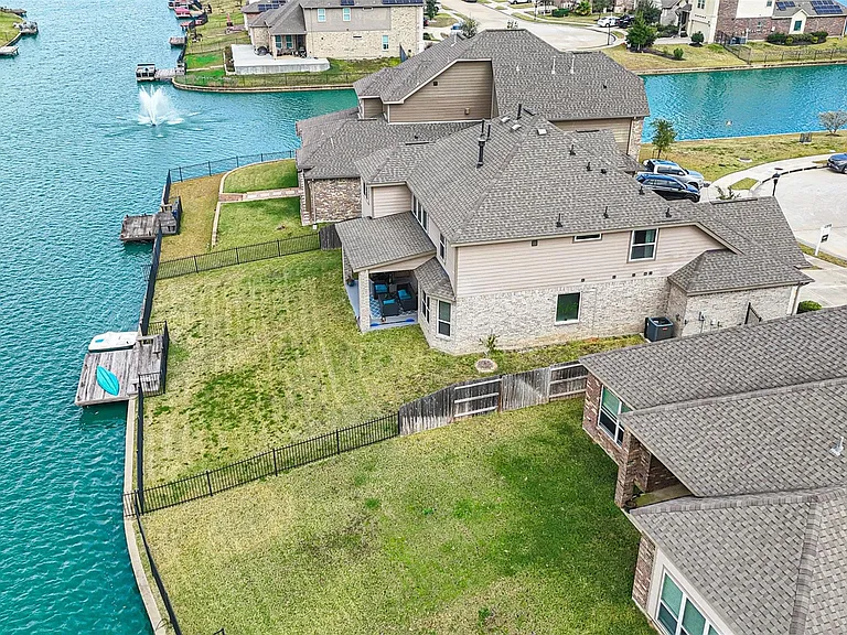 3723 Lake Varano Cir — Photo 45