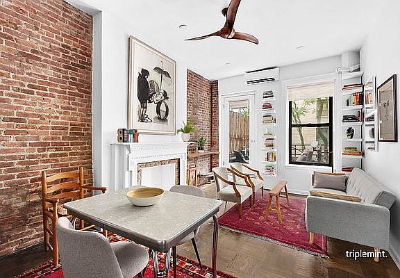 3rd image of 146 W 80th St APT 3R