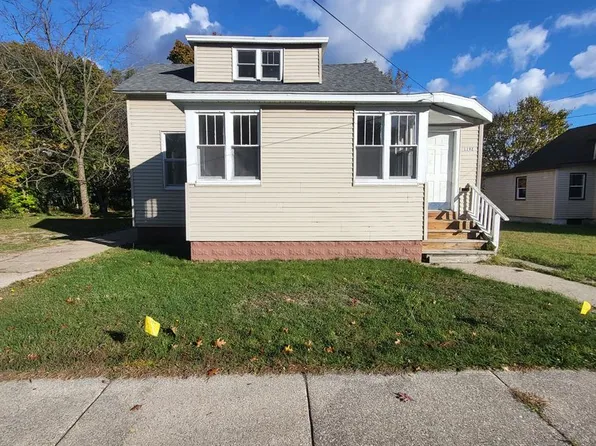 1192 Maple St, Muskegon, MI 49442