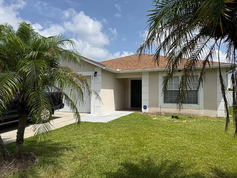 161 Windrose Dr — Photo 2