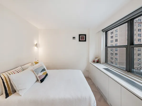 132 East 35th Street 5D image 7 of 8