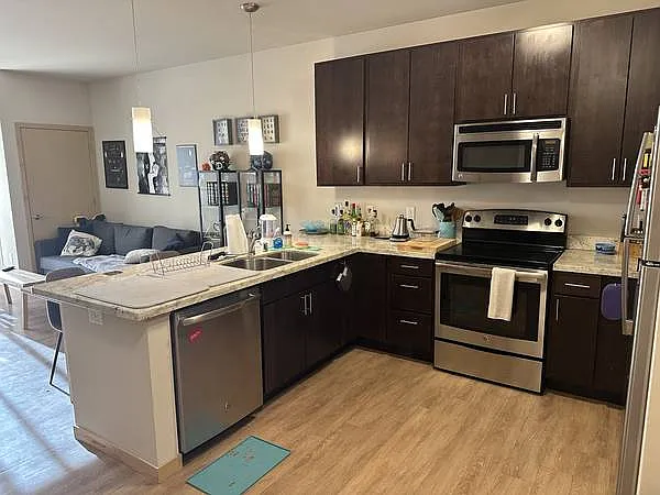902 Drake St #306 — Photo 1