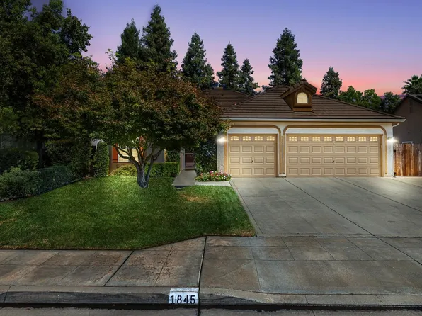 1845 El Paso Ave, Clovis, CA 93611