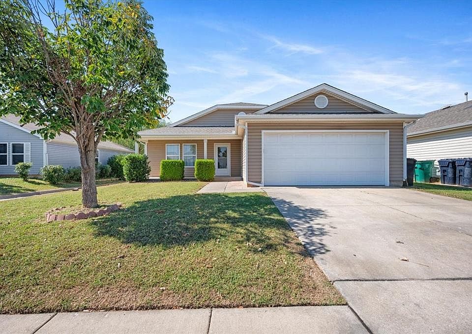 1st image of 15605 Ivy Hill Dr