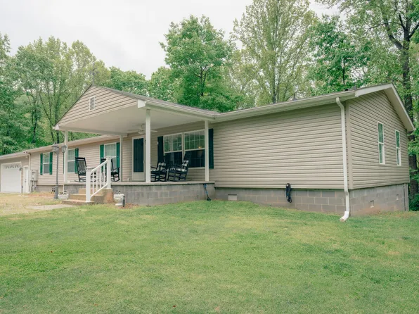 1070 Archway Rd, Blue Ridge, VA 24064