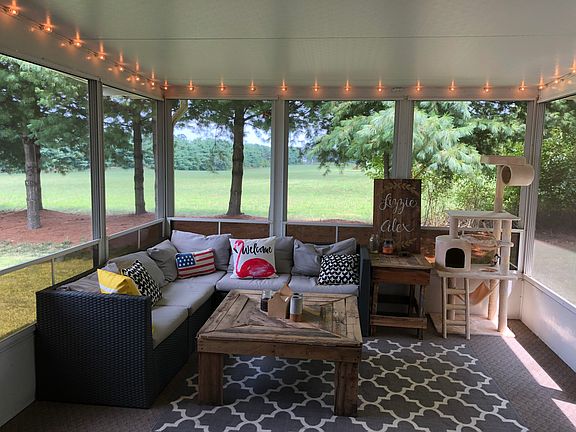 Back screened in patio