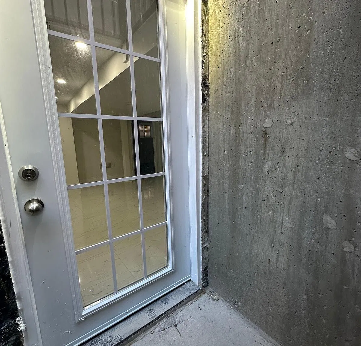 2 bed, $2,000 — Photo 1