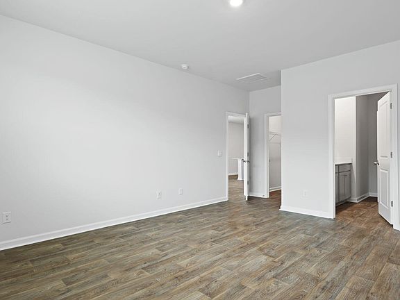 5th image of 776 Long Bluff Rd