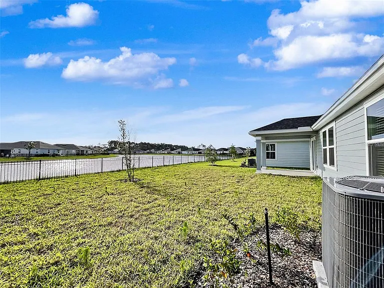 55 Signet Cir — Photo 26