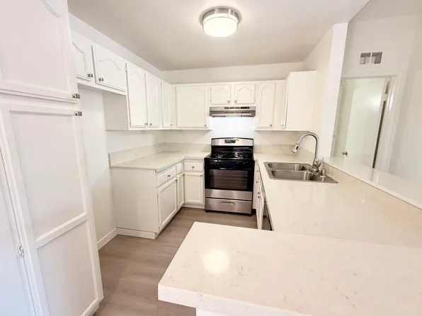 Twin Towers, 15909 Vermont Ave #205, Paramount, CA 90723