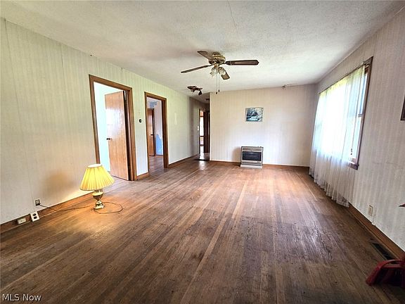 4th image of 641 Warren Chapel Rd