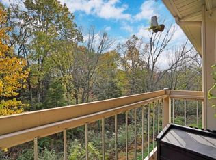 2805 Hemlock Pl, Basking Ridge, NJ 07920