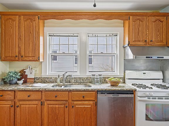 5th image of 48 Gilbert Rd #48