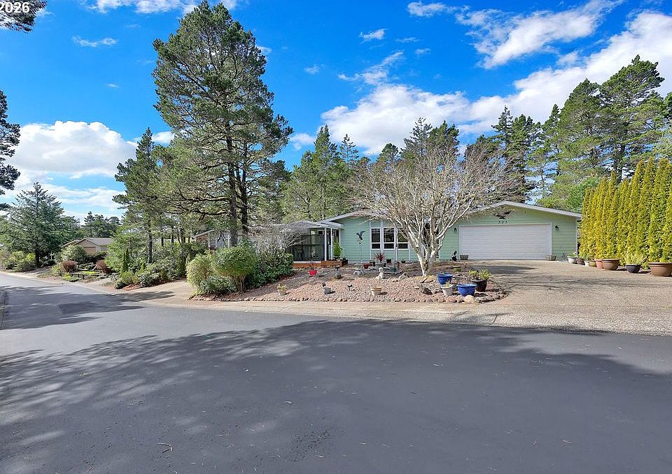 1st image of 303 Manzanita Dr