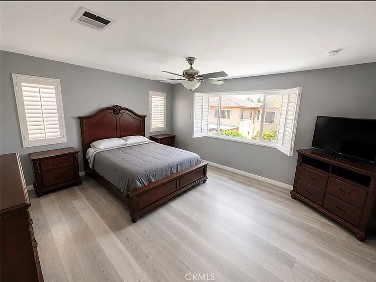 33012 Seville St — Photo 15