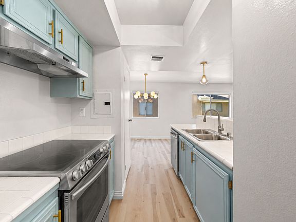 5th image of 2438 Pepper St