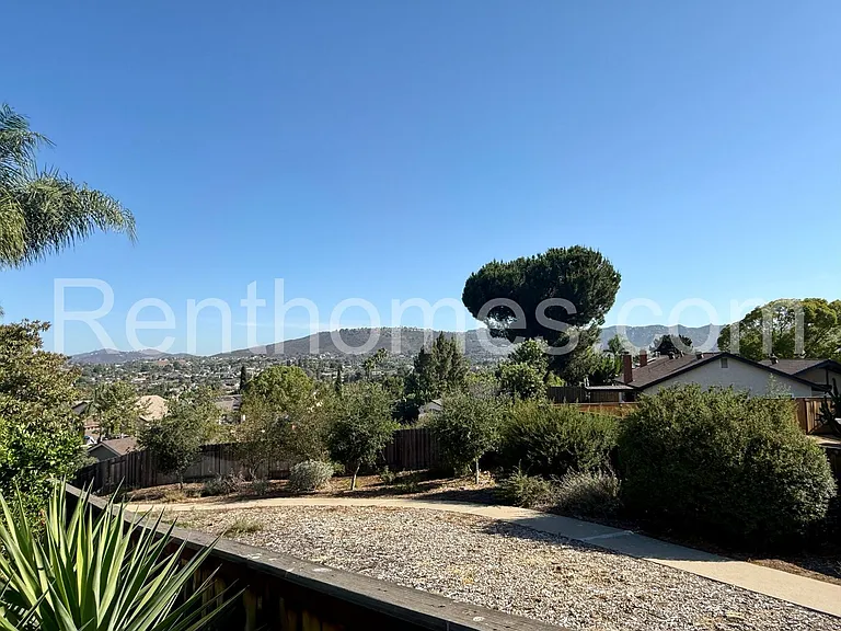 1160 Via Camellia — Photo 36
